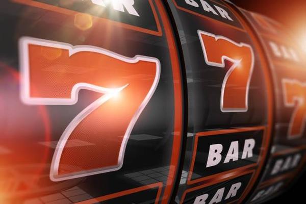 Comparing Table Games Through a Singapore online casino Site